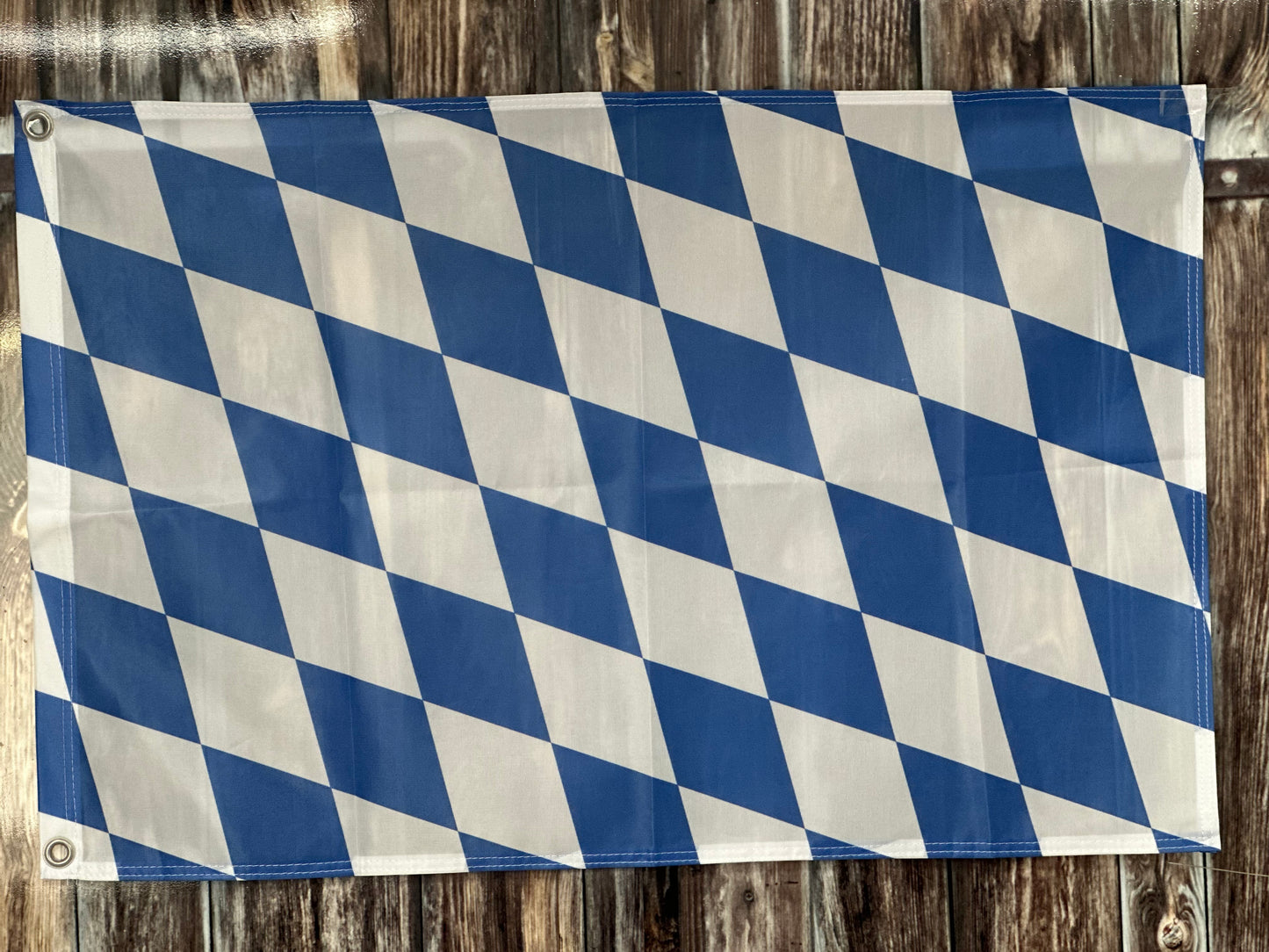 Fahne mit Messingöse