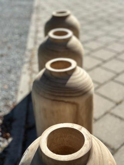 Deko-Vase aus Holz