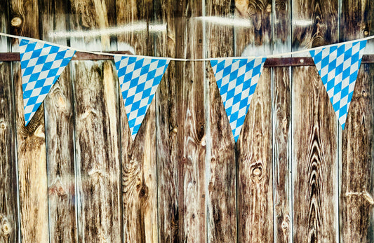 Wimpelkette á 10 m; Freistaat Bayern mit Löwenwappen